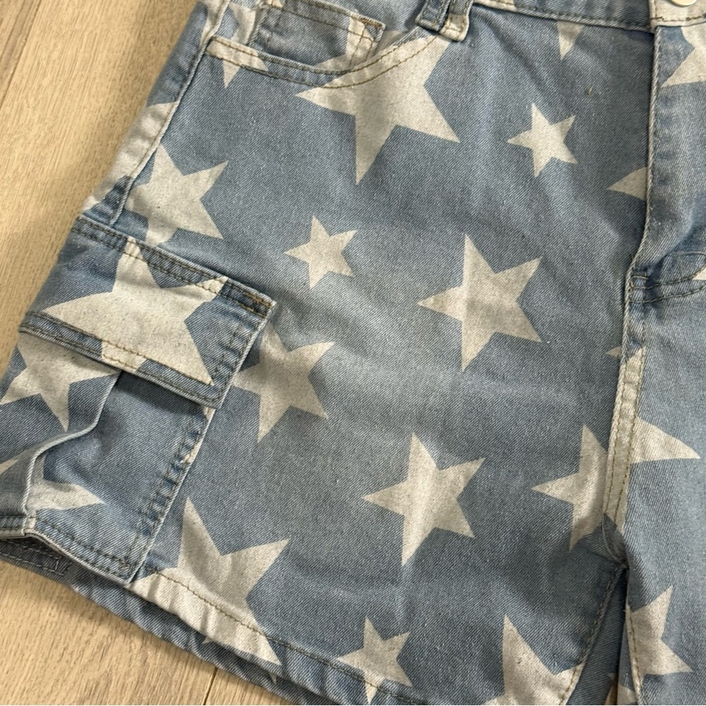 Star-Print Blue Denim Cargo Shorts - Women's - Picture 3 of 8